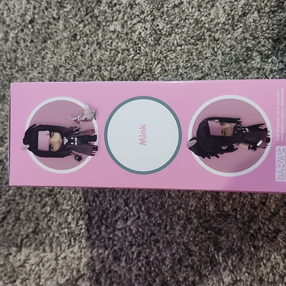 Mink 697 Japanese Nendoroid Figure with Accessories - Picture 8 of 8